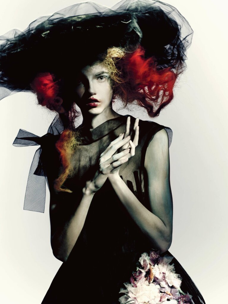 Peclers' Eye: Paolo Roversi exhibition, "images of disturbing  beauty" - Peclers Paris